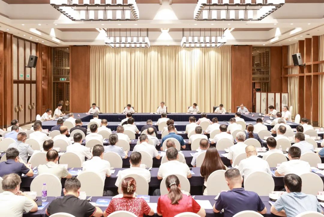 教育部召开高校毕业生离校后促就业工作座谈会